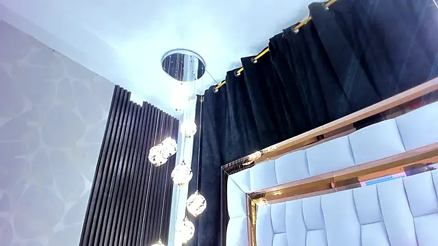 SarayRoyse online show from 11/03/25, 07:37