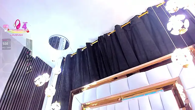 SarayRoyse online show from 03/11/26, 07:31