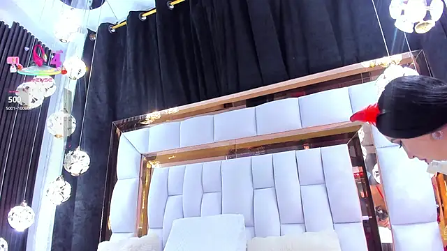 SarayRoyse online show from 04/10/26, 07:51