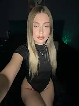 Sweet  Milly online show from 12/16/24, 02:38