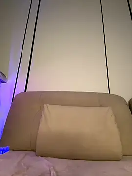 Sweet  Milly online show from 11/09/25, 05:00