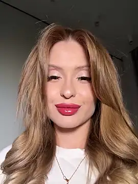 Sweet  Milly online show from 12/17/25, 12:44