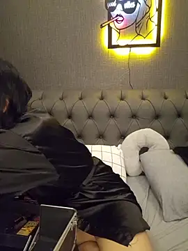 Snapshot of Esmertarcinim chatting on 01/17/26, 02:55 Esmertarcinim online show from 01/17/26, 02:55