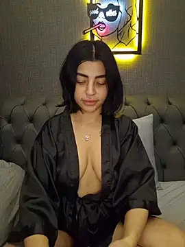 Snapshot of Esmertarcinim chatting on 02/21/26, 08:10 Esmertarcinim online show from 02/21/26, 08:10