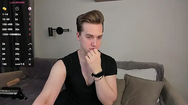 Snapshot of AustinButler chatting on 12/28/24, 08:04 AustinButler online show from 12/28/24, 08:04