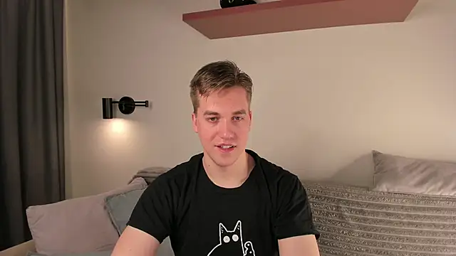 Snapshot of AustinButler chatting on 02/21/25, 08:16 AustinButler online show from 02/21/25, 08:16