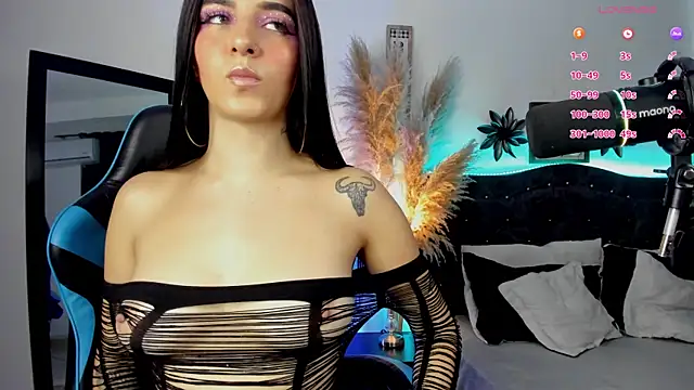 Snapshot of devlin_violett chatting on 03/07/25, 03:19 devlin violett online show from 03/07/25, 03:19