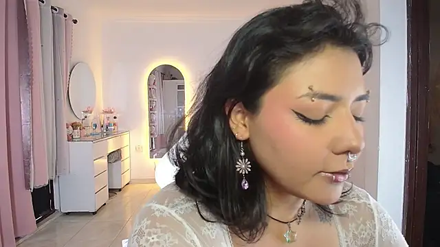 Evelynn online show from 04/29/26, 08:48