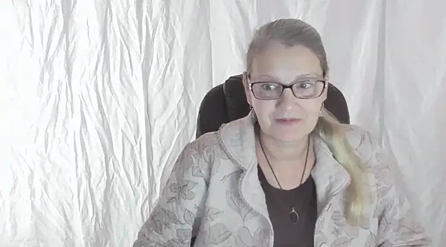 irinamaux online show from 02/23/25, 09:11