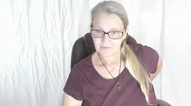 irinamaux online show from 02/23/25, 12:16