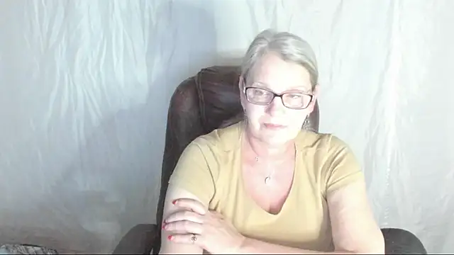 irinamaux online show from 03/05/25, 03:29