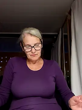 irinamaux online show from 09/30/25, 05:07