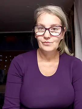 irinamaux online show from 10/05/25, 08:12