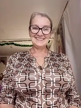 irinamaux online show from 11/29/25, 10:46