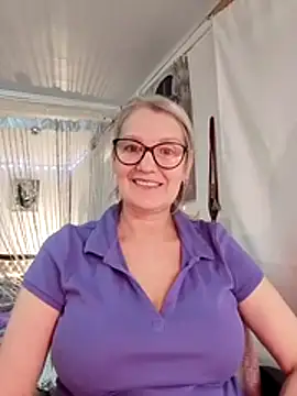 irinamaux online show from 12/14/25, 10:42