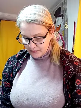 irinamaux online show from 03/18/26, 06:49