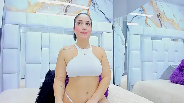 emily madrid online show from 01/31/25, 05:19