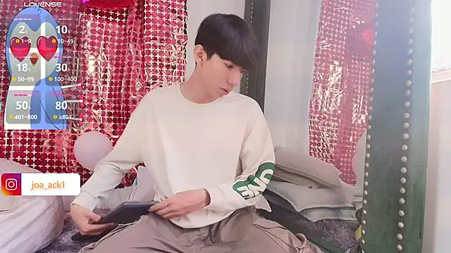 Levii Ackermann online show from 02/17/25, 02:26