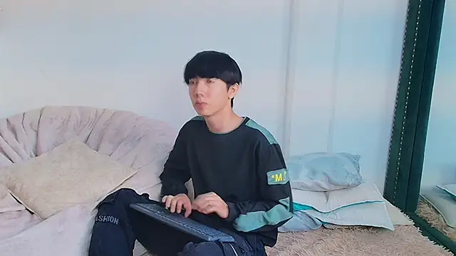 Levii Ackermann online show from 03/07/25, 03:28