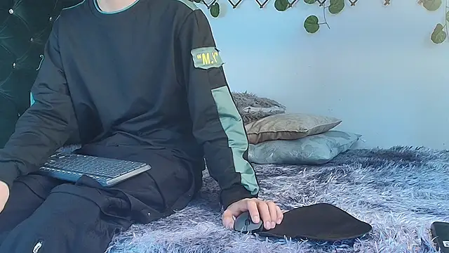 Levii Ackermann online show from 03/20/25, 02:32