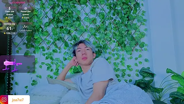 Levii Ackermann online show from 10/08/25, 01:53