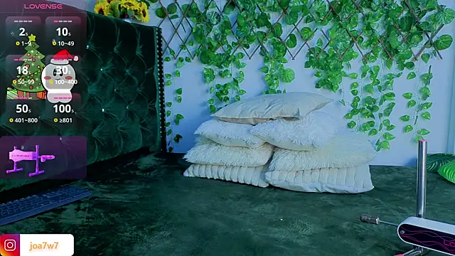 Snapshot of Levii_Ackermann chatting on 12/17/25, 01:39 Levii Ackermann online show from 12/17/25, 01:39