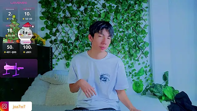 Snapshot of Levii_Ackermann chatting on 12/19/25, 01:40 Levii Ackermann online show from 12/19/25, 01:40