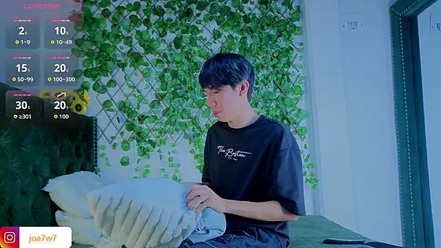 Snapshot of Levii_Ackermann chatting on 02/11/26, 02:22 Levii Ackermann online show from 02/11/26, 02:22