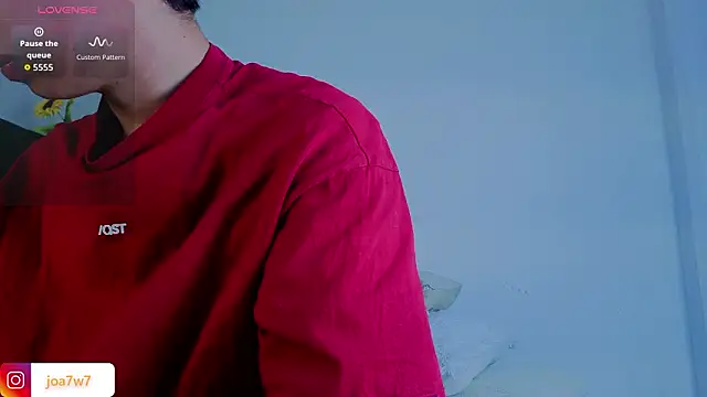 Snapshot of Levii_Ackermann chatting on 02/19/26, 02:02 Levii Ackermann online show from 02/19/26, 02:02