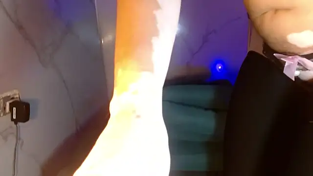 mollyguns online show from 12/13/25, 08:14