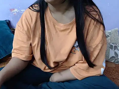 Freya nia online show from 11/21/25, 03:33