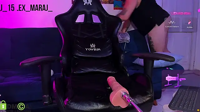 Snapshot of Alex_maraj chatting on 09/23/25, 11:08 Alex maraj online show from 09/23/25, 11:08