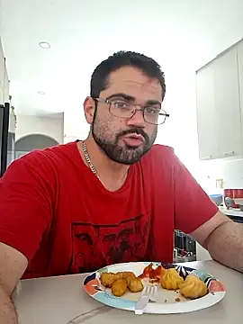 Snapshot of Zander823 chatting on 02/22/26, 06:17 Zander823 online show from 02/22/26, 06:17