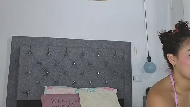 Snapshot of Meghan_taylor__ chatting on 11/15/25, 10:26 Meghan taylor online show from 11/15/25, 10:26