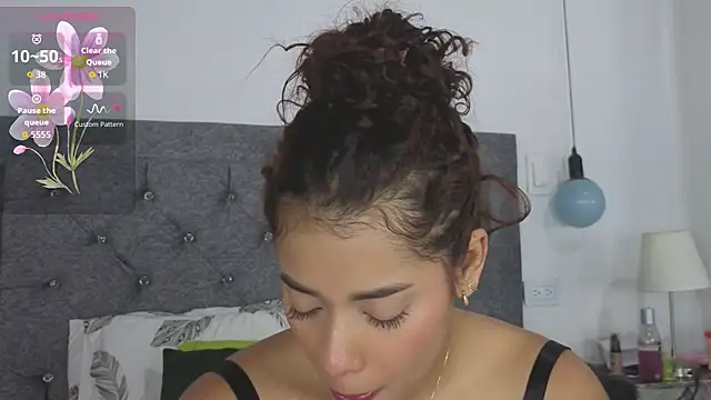 Snapshot of Meghan_taylor__ chatting on 02/14/26, 10:17 Meghan taylor online show from 02/14/26, 10:17