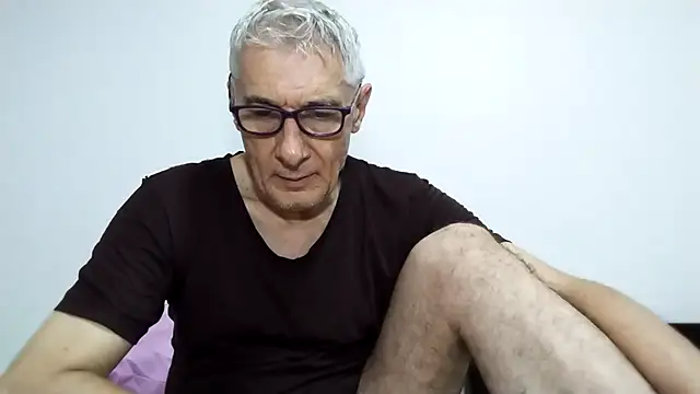 BIGUNCUTHARDCOCK online show from 04/15/26, 12:50