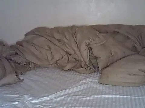 Giannah01 online show from 09/15/25, 07:03