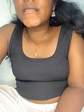 Snapshot of tamilachi4u chatting on 02/17/25, 05:43 tamilachi4u online show from 02/17/25, 05:43