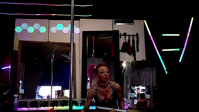 Snapshot of MadisonMarie chatting on 09/14/25, 05:28 MadisonMarie online show from 09/14/25, 05:28