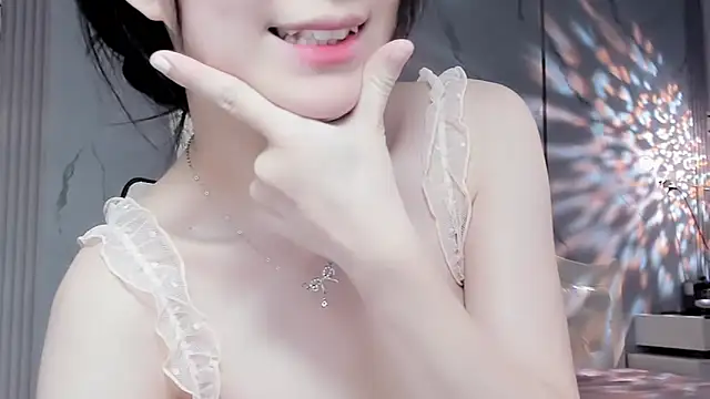 Snapshot of Luli-bae chatting on 03/20/25, 03:02 Luli-bae online show from 03/20/25, 03:02