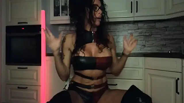 Misses-Cougar online show from 02/27/25, 06:29