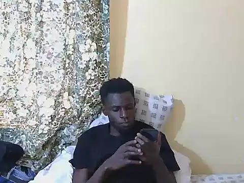 Snapshot of large_blackdick chatting on 10/08/25, 01:09 large blackdick online show from 10/08/25, 01:09