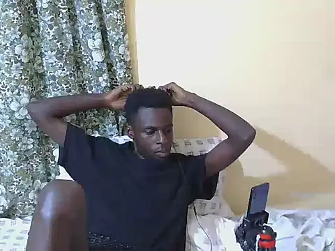 Snapshot of large_blackdick chatting on 10/10/25, 09:14 large blackdick online show from 10/10/25, 09:14