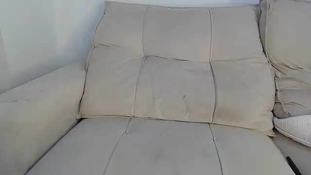 AninhaSampaio online show from 12/18/25, 09:04