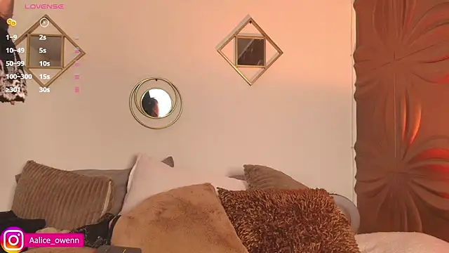 Aliceowenn online show from 02/12/25, 09:11