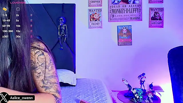 Aliceowenn online show from 10/18/25, 09:04