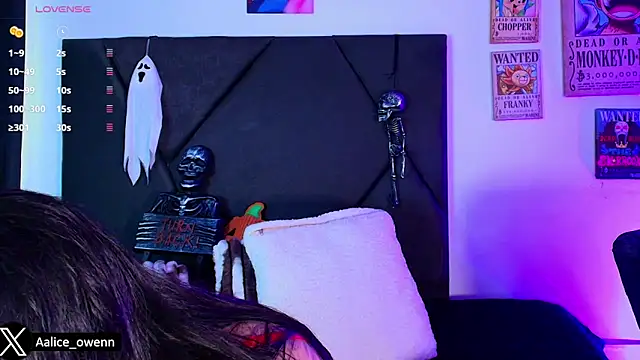 Aliceowenn online show from 10/26/25, 09:42