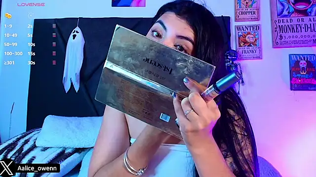 Aliceowenn online show from 10/28/25, 09:17