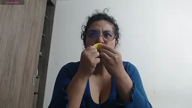 Anne purple online show from 11/27/25, 03:47