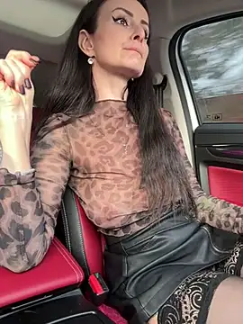 Snapshot of _AHHA_ chatting on 02/16/25, 01:05 AHHA online show from 02/16/25, 01:05